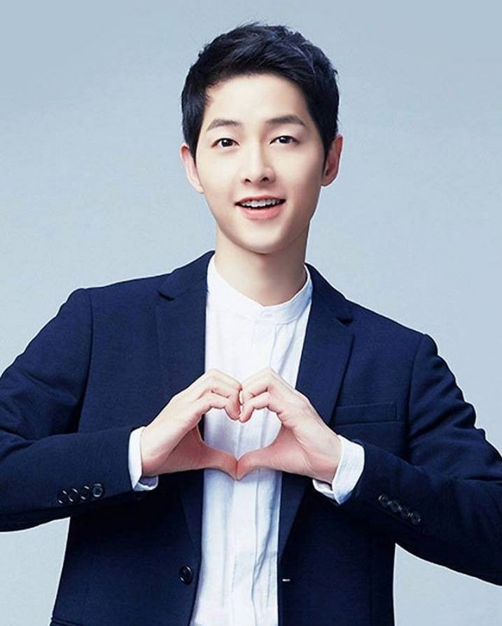 Song Joong Ki trở lại với bom tấn mới, nhưng Taecyeon (2PM) mới là tâm điểm chú ý ảnh 1