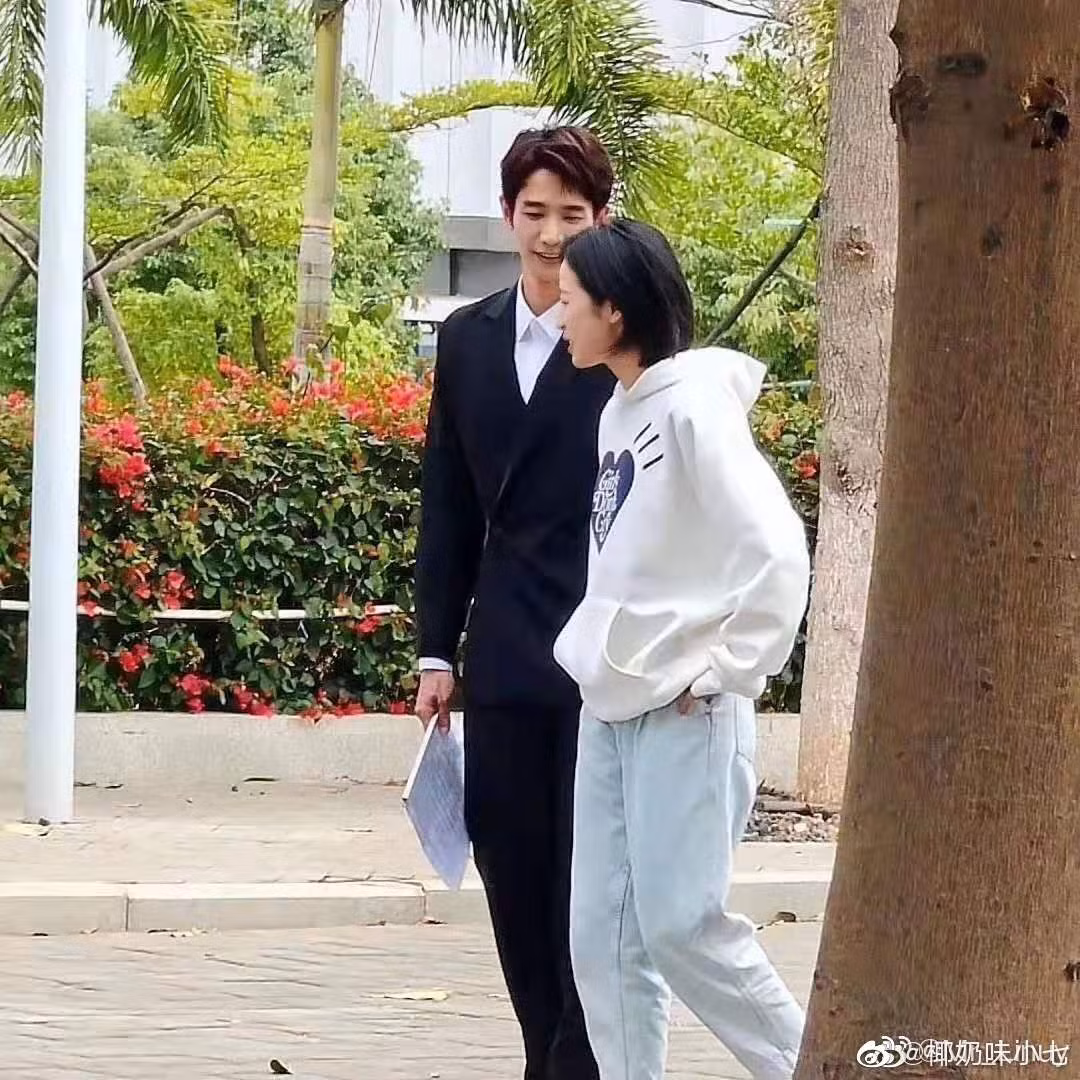 Vừa khai máy “Mãi Mãi Là Bao Xa” đã lộ tạo hình, nữ chính Châu Vũ Đồng bị chê quá “dừ” ảnh 8