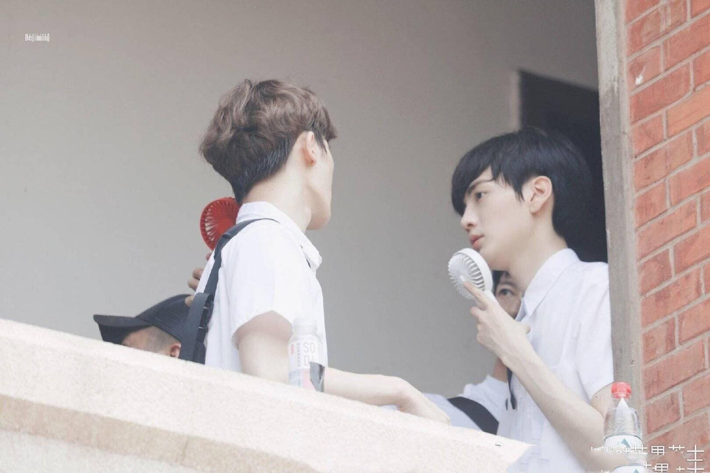 "Dã Thú Cô Độc" lộ ảnh hậu trường nhưng phản ứng của "hội mê trai đẹp" mới đáng chú ý ảnh 1