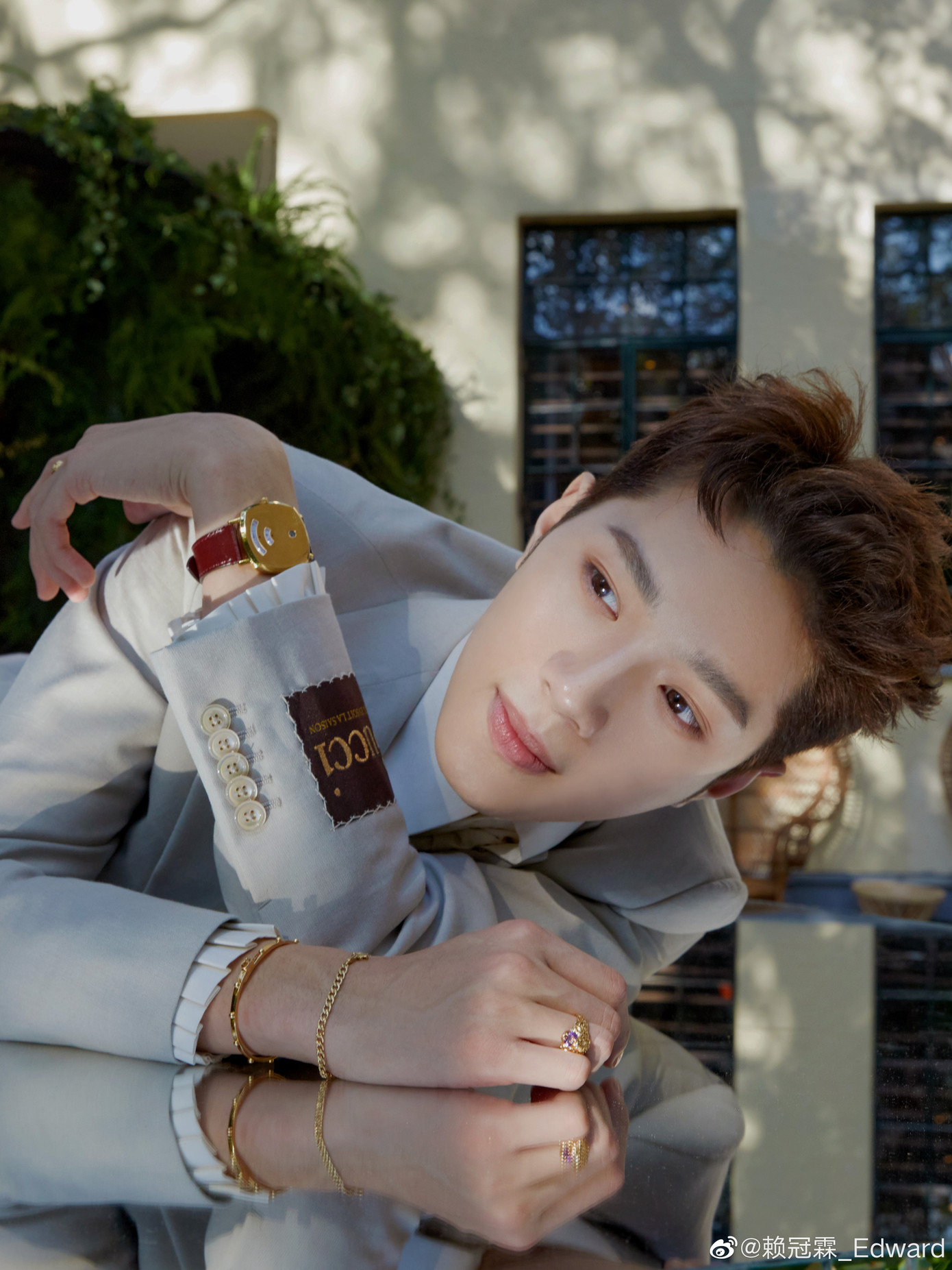 Cựu thành viên Wanna One Lại Quán Lâm gây bức xúc vì hút thuốc và nhổ bậy nơi công cộng ảnh 3