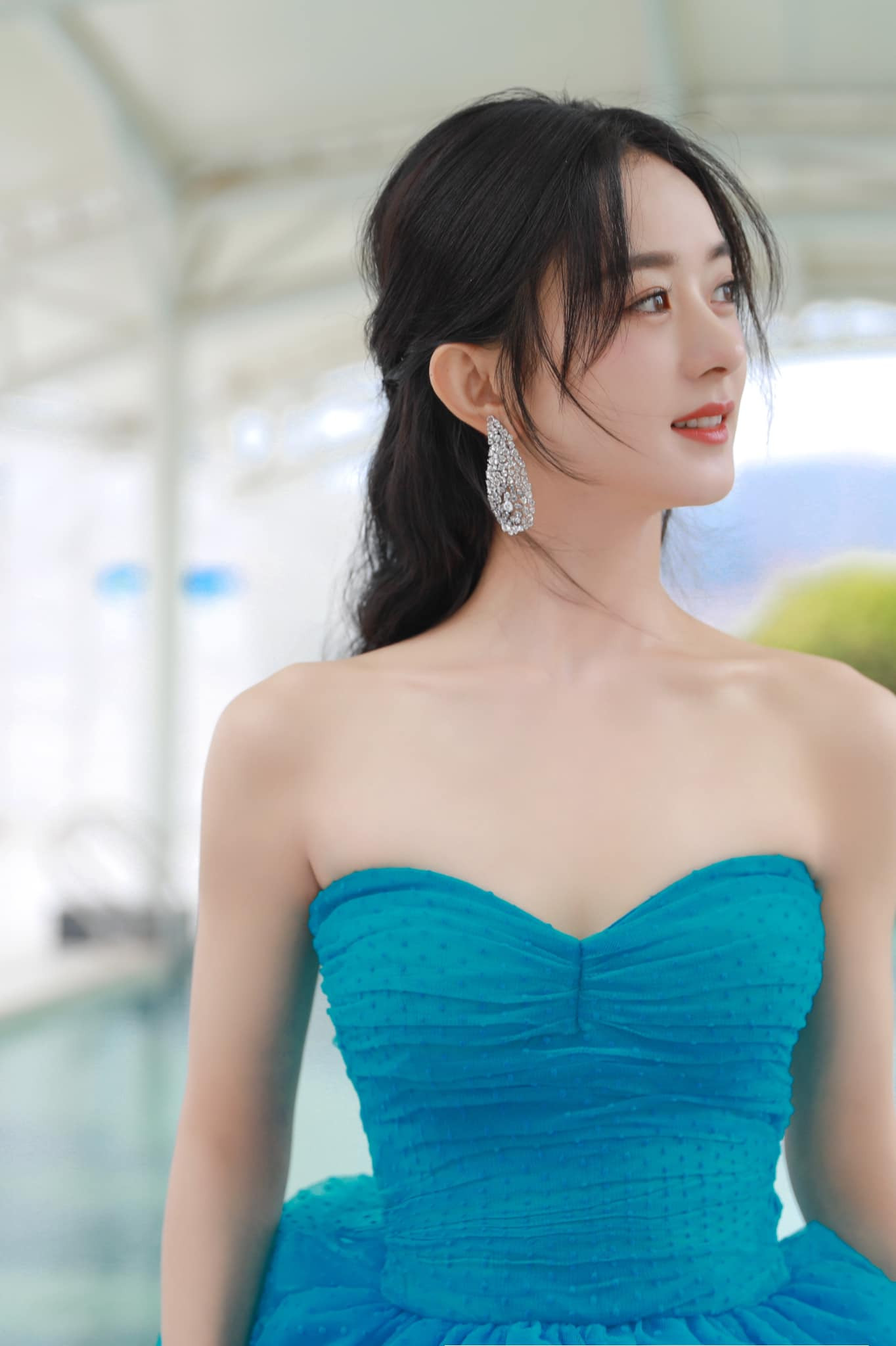 Triệu Lệ Dĩnh và Vương Nhất Bác ngồi kế nhau ở Kim Ưng, dân mạng réo “Chiếu phim lẹ đi!” ảnh 4