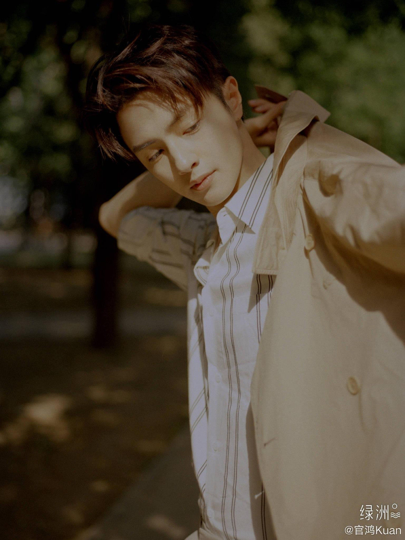 “Băng thần” Quan Hồng (Thiếu Nữ Mang Khôi Giáp) học bá soái ca không kém Trương Tân Thành ảnh 9