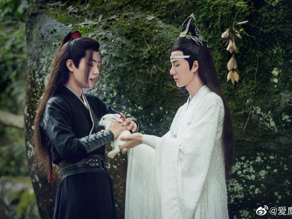 Tiêu Chiến “cầm vàng lại để vàng rơi”, bỗng dưng mất hợp đồng lớn chỉ vì fan quá khích? ảnh 5