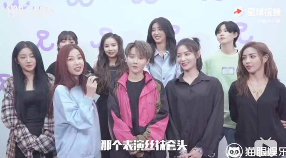 Hội những nữ idol không ngại “bóc phốt” ông chủ: Ngu Thư Hân chuyên đem sếp ra tấu hài ảnh 3