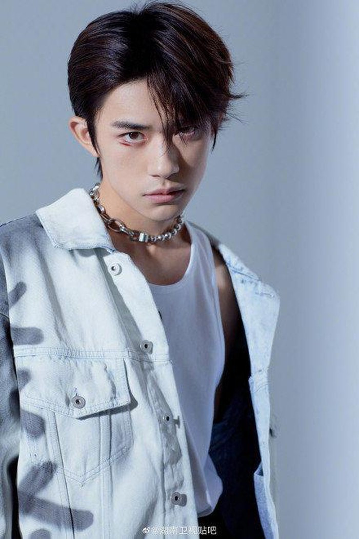 Thắng lớn Kim Tượng, Dịch Dương Thiên Tỉ “càn quét” Hoa Đỉnh với “Em Của Thời Niên Thiếu“ ảnh 3