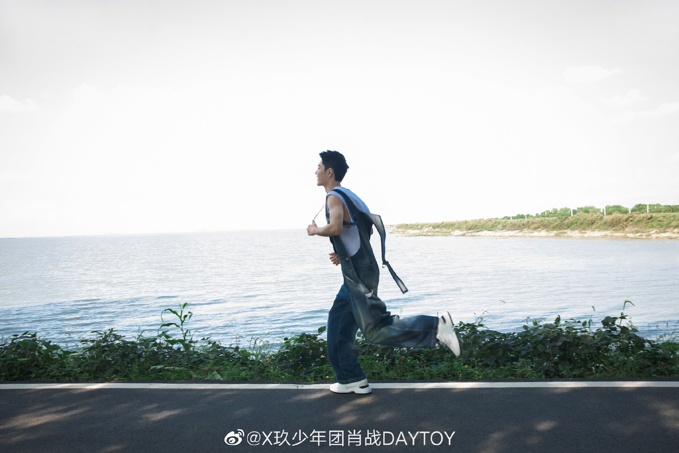 Sinh nhật Tiêu Chiến: Gần 4 triệu lượt like sau một giờ, top trending nhiều quốc gia ảnh 2