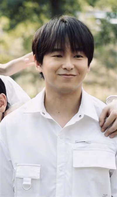 Quên Bành Dục Sướng mũm mĩm đáng yêu đi, khi gầy anh chàng cũng là “soái ca” chẳng kém ai ảnh 2