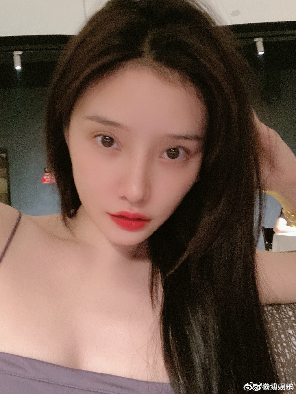 Center UNINE Lý Vấn Hàn tiếp tục bị khui clip hẹn hò bạn gái, hết đường chối cãi ảnh 7