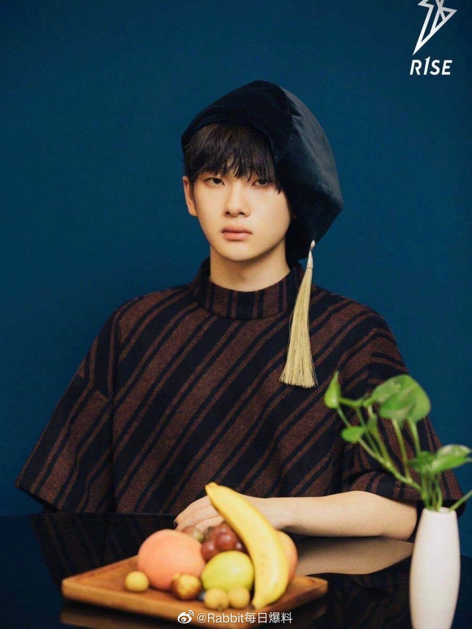 Sóng gió vẫn chưa chịu buông R1SE, thành viên Triệu Nhượng bị tố "bắt cá hai tay" ảnh 6