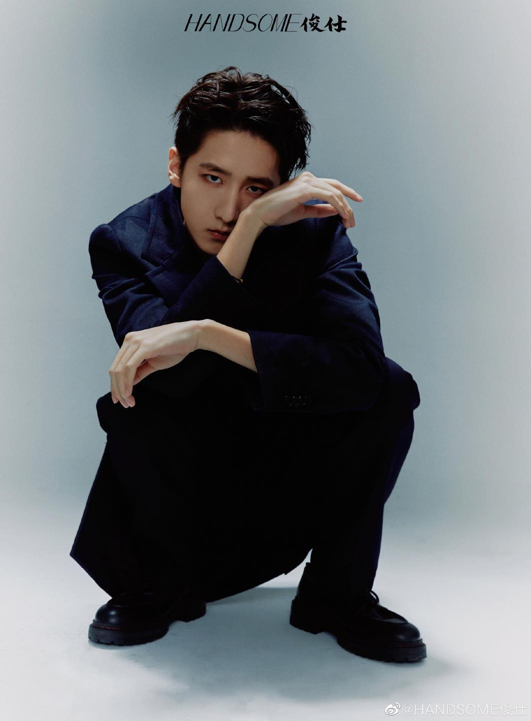 Sóng gió vẫn chưa chịu buông R1SE, thành viên Triệu Nhượng bị tố "bắt cá hai tay" ảnh 2