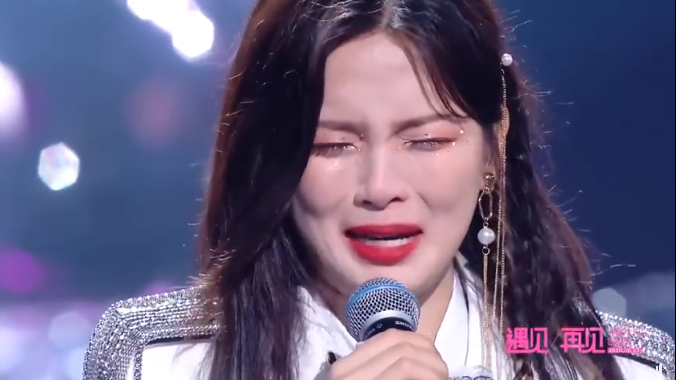 Hội những nữ idol không ngại “bóc phốt” ông chủ: Ngu Thư Hân chuyên đem sếp ra tấu hài ảnh 6