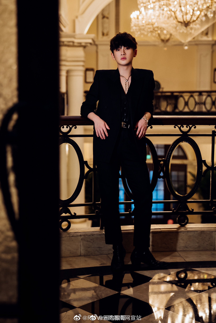 2020 - “năm hạn” của các boy group C-Pop, cựu thành viên Hoàng Minh Hạo cũng “dính đạn“? ảnh 5