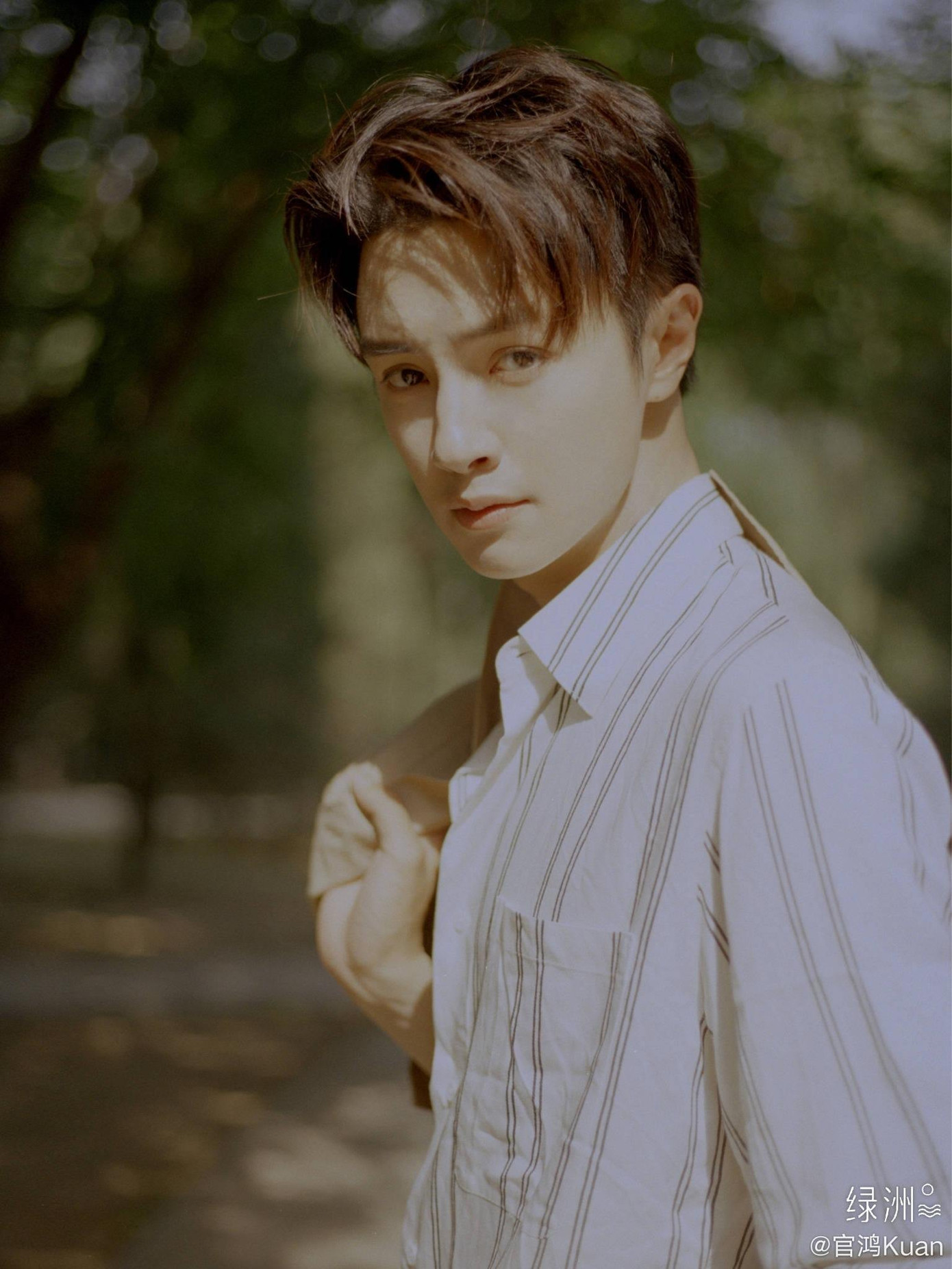 “Băng thần” Quan Hồng (Thiếu Nữ Mang Khôi Giáp) học bá soái ca không kém Trương Tân Thành ảnh 8