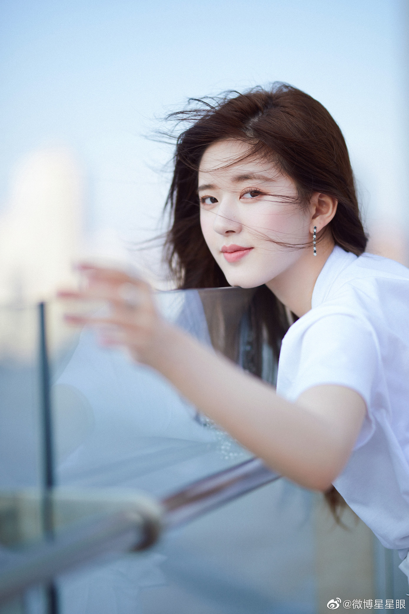 Sự việc hi hữu, Triệu Lộ Tư ăn nhầm… phấn trang điểm nhưng lại bị nghi ngờ mua hot search ảnh 3