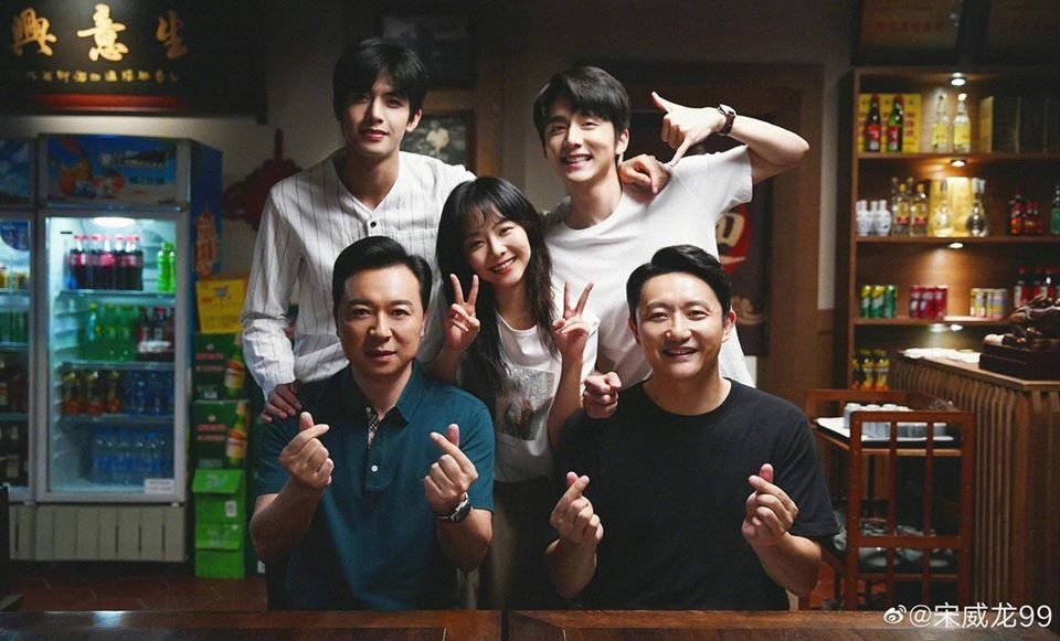 Ảnh lúc bé giống Đàm Tùng Vận nhưng netizen thấy tiếc cho Trương Tân Thành vì lí do này! ảnh 1