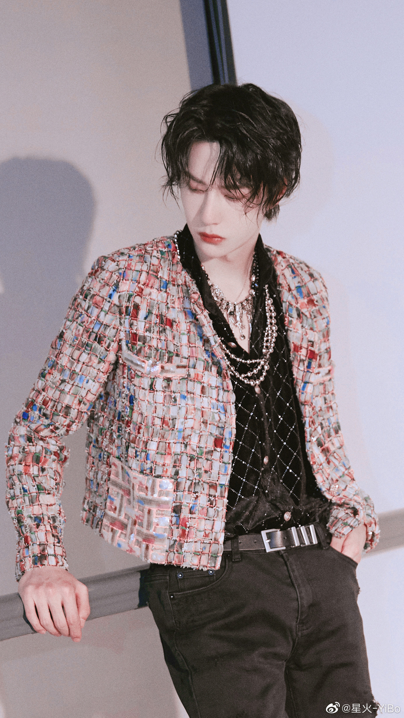 Không phải Tiêu Chiến hay Vương Nhất Bác, “lưu lượng” hot nhất 2020 là một cái tên gây sốc ảnh 3