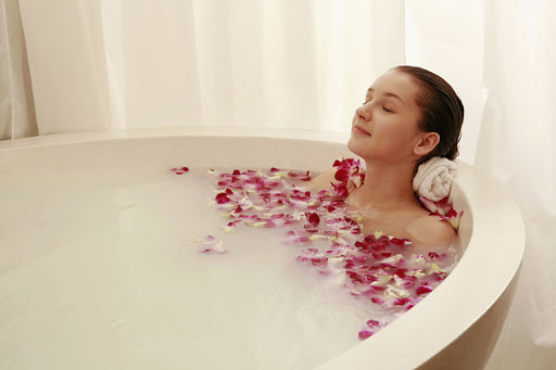 Những 'cấm kỵ' khi tắm gội ngày nắng nóng, cần biết để khỏi đột tử ảnh 1