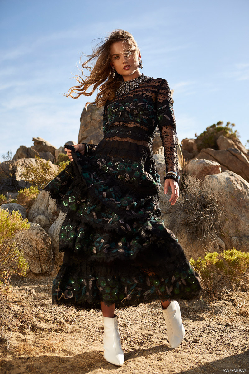 Bản sao của Taylor Swift đẹp ngất ngây như 'thôi miên' người nhìn ảnh 2