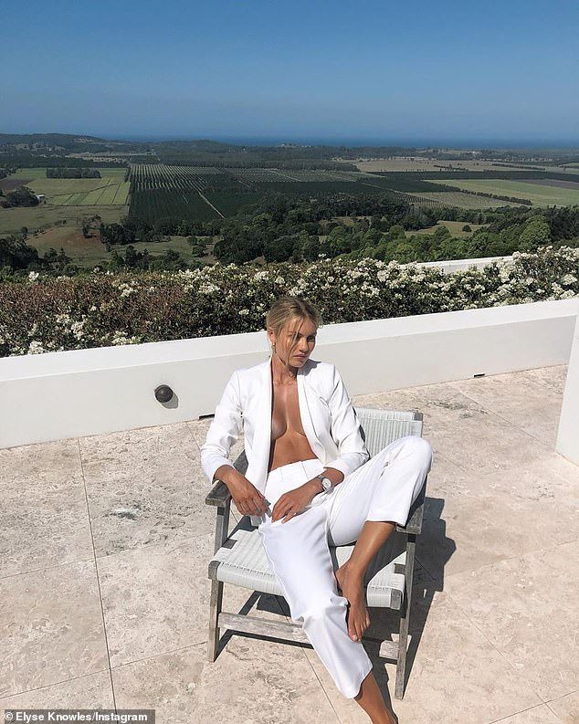 Mỹ nhân áo tắm 9x tung ảnh ngực trần, thả dáng buông lơi cực gợi cảm ảnh 2