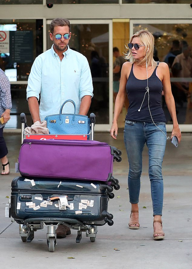 Khó rời mắt khỏi siêu mẫu nóng bỏng hàng đầu nước Úc Sophie Monk ảnh 9