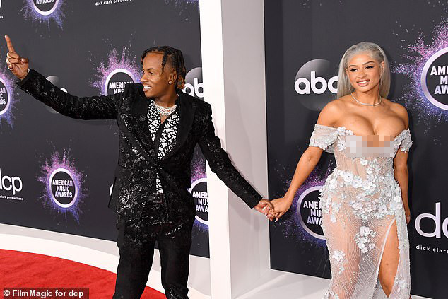 Cặp đôi hành động gợi dục phản cảm ở American Music Awards 2019 ảnh 4