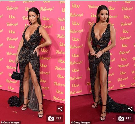 Sao truyền hình 9x gợi cảm với váy xẻ sâu khoe ngực đầy 'bỏng mắt' ảnh 4