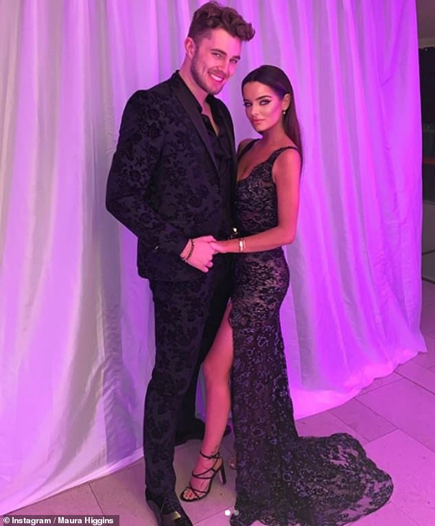 Sao truyền hình 9x gợi cảm với váy xẻ sâu khoe ngực đầy 'bỏng mắt' ảnh 5