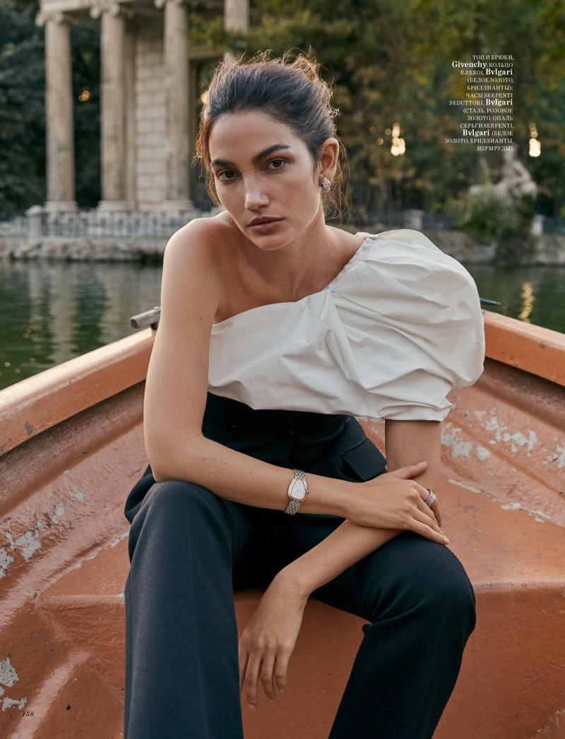 'Thiên thần nội y' Lily Aldridge khoe nhan sắc đẹp không 'góc chết' trên tạp chí ảnh 9