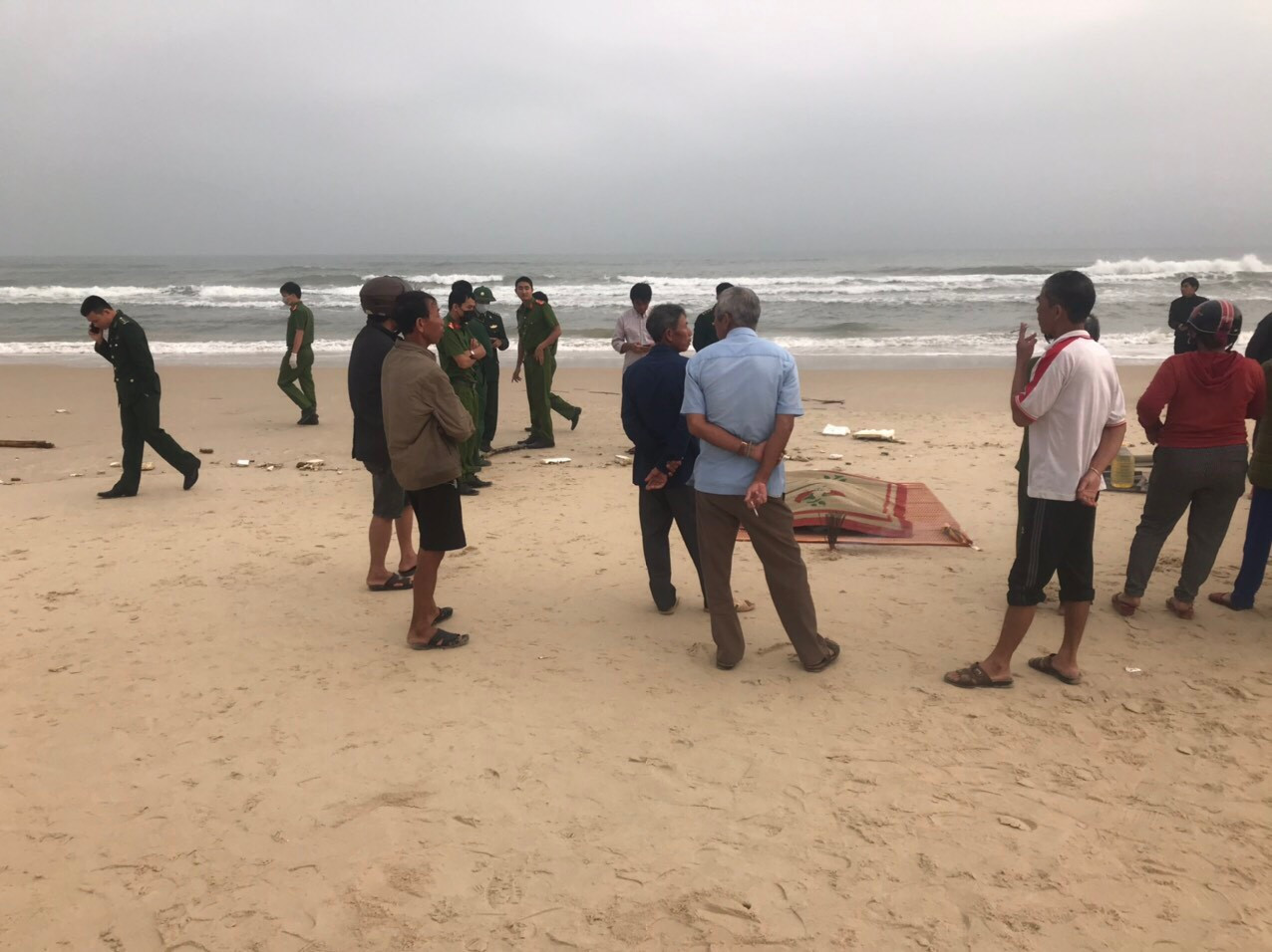 Phát hiện thi thể ngư dân dạt vào bờ biển ảnh 2