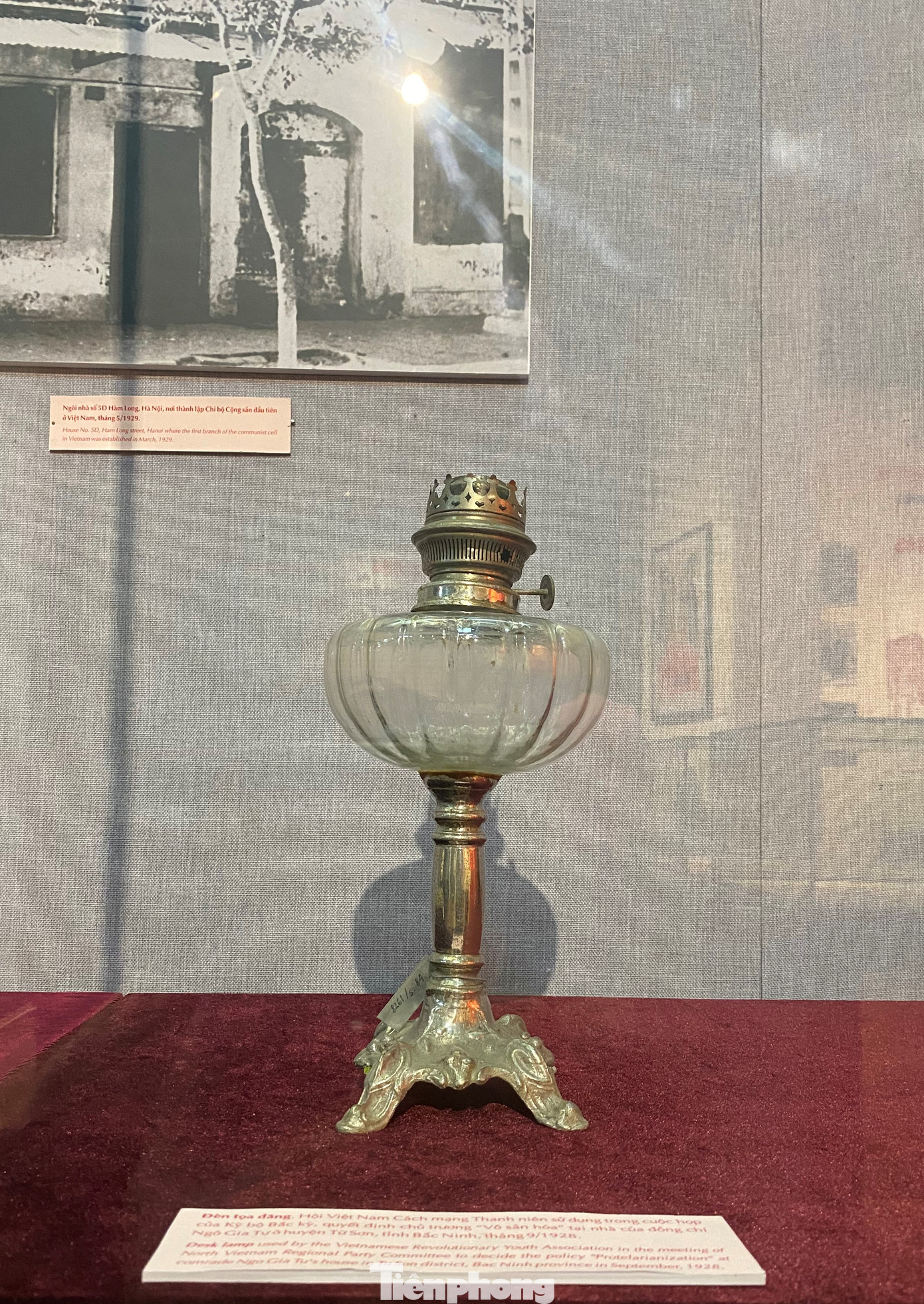 Trưng bày gần 200 tư liệu, hiện vật quý về Đảng ảnh 3