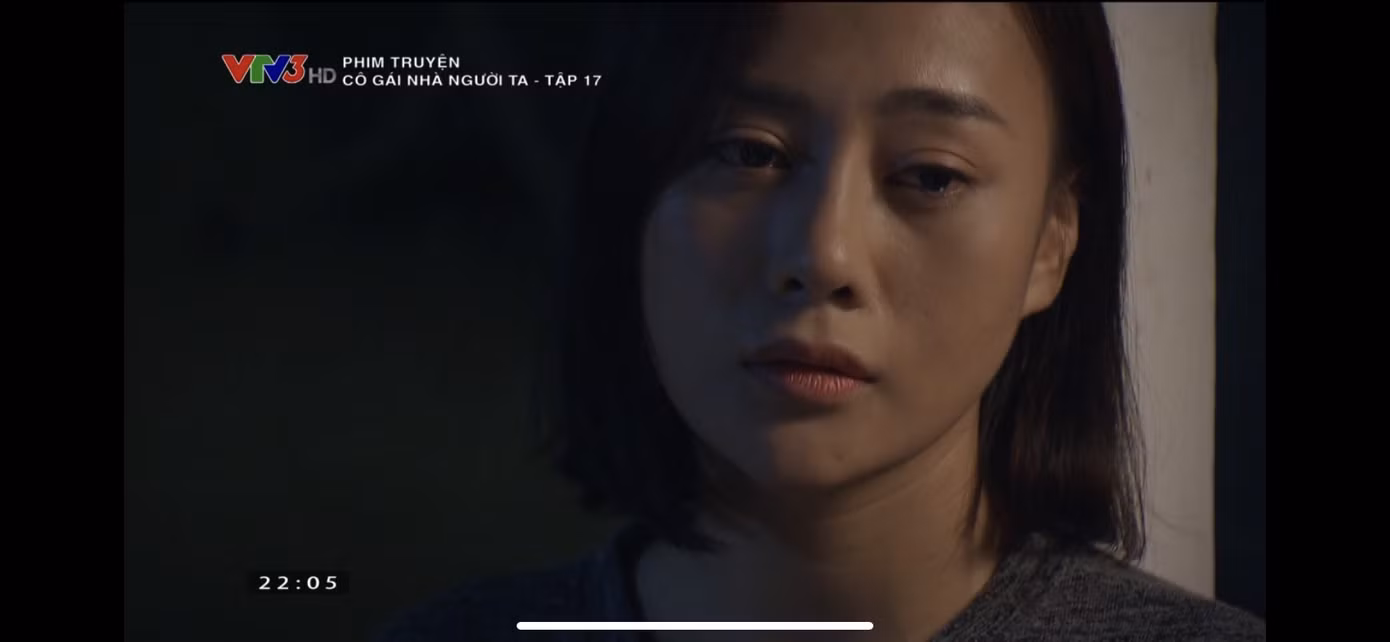 Cô gái nhà người ta tập 17: Uyên (Phương Oanh) bị em gái sỉ nhục, suýt chết cháy ảnh 7