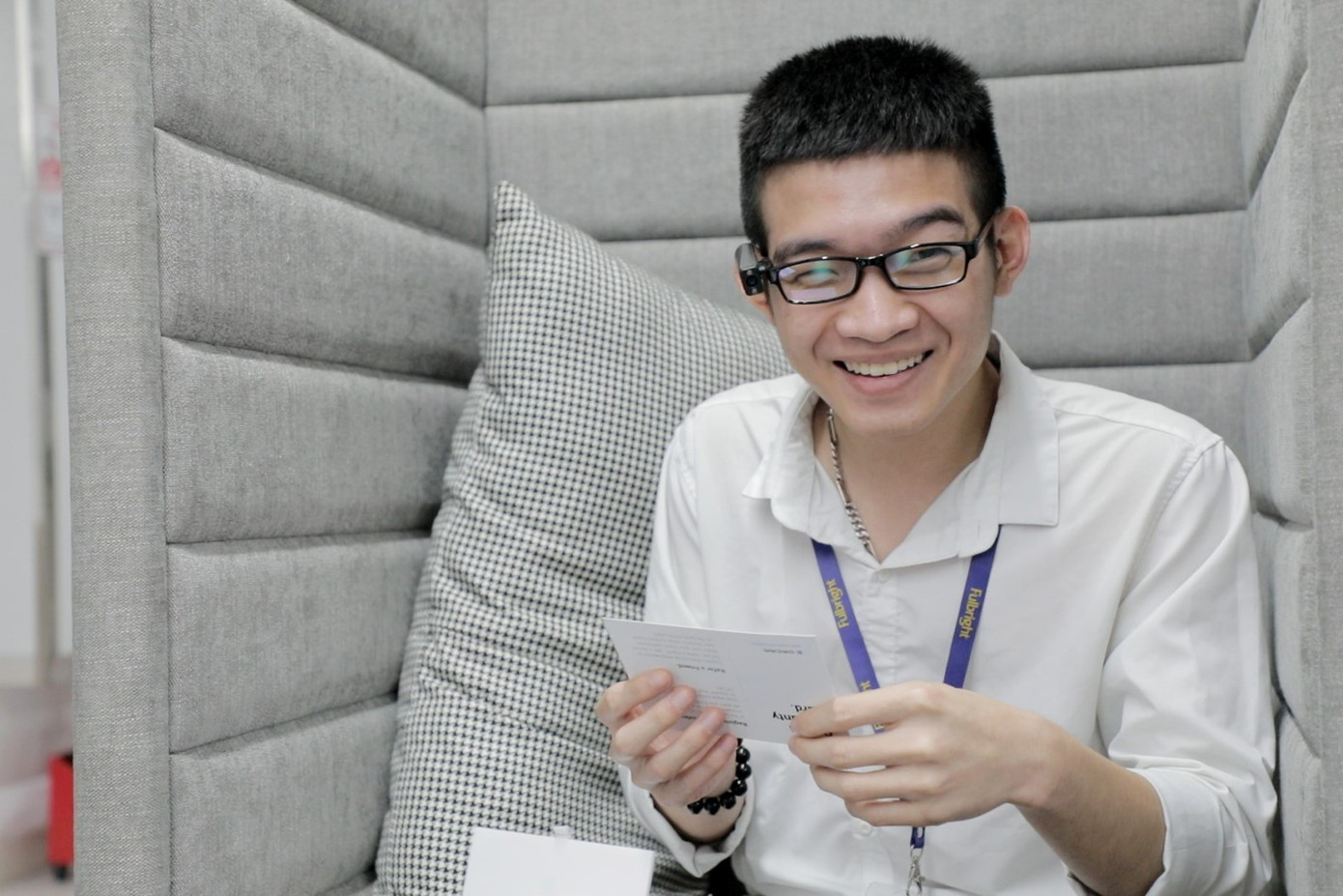 Quà Giáng sinh giúp hai sinh viên khiếm thị nhìn thấy khuôn mặt người thân ảnh 2