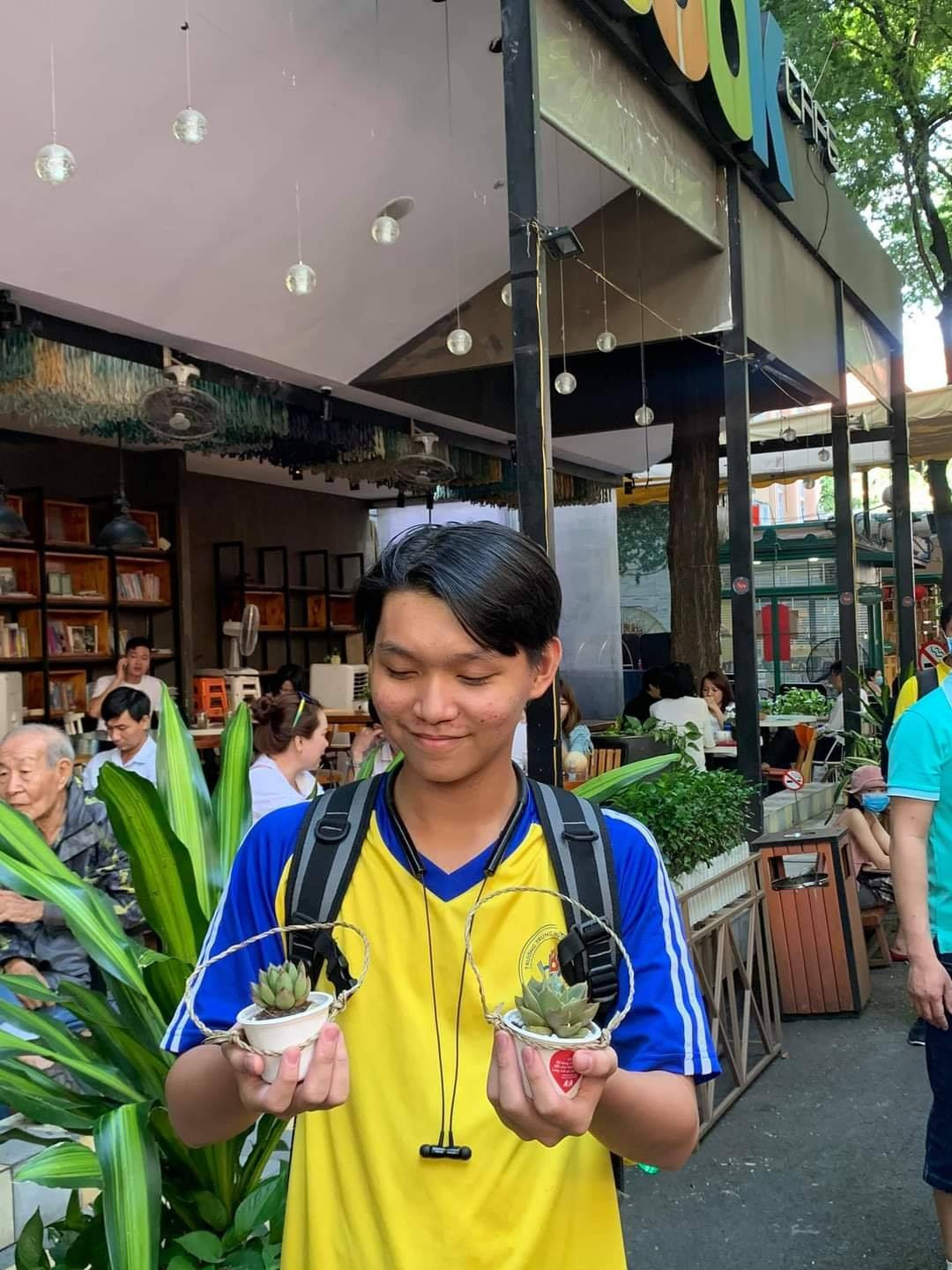 Tri thức cho đi, màu xanh nhận về ảnh 2