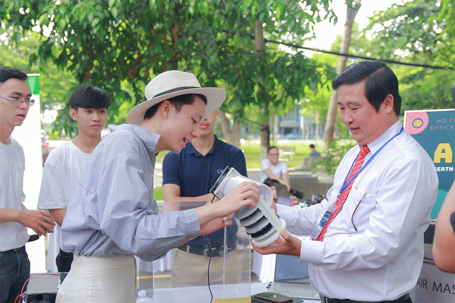 "Air Mask" và mục tiêu không khí sạch của của 4 sinh viên Bách khoa ảnh 1