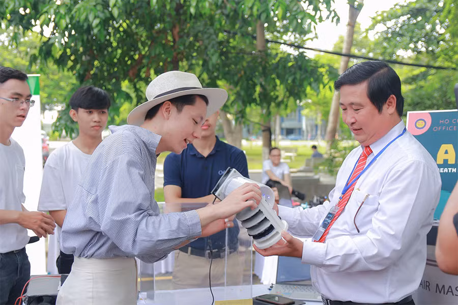 "Air Mask" và mục tiêu không khí sạch của của 4 sinh viên Bách khoa ảnh 1