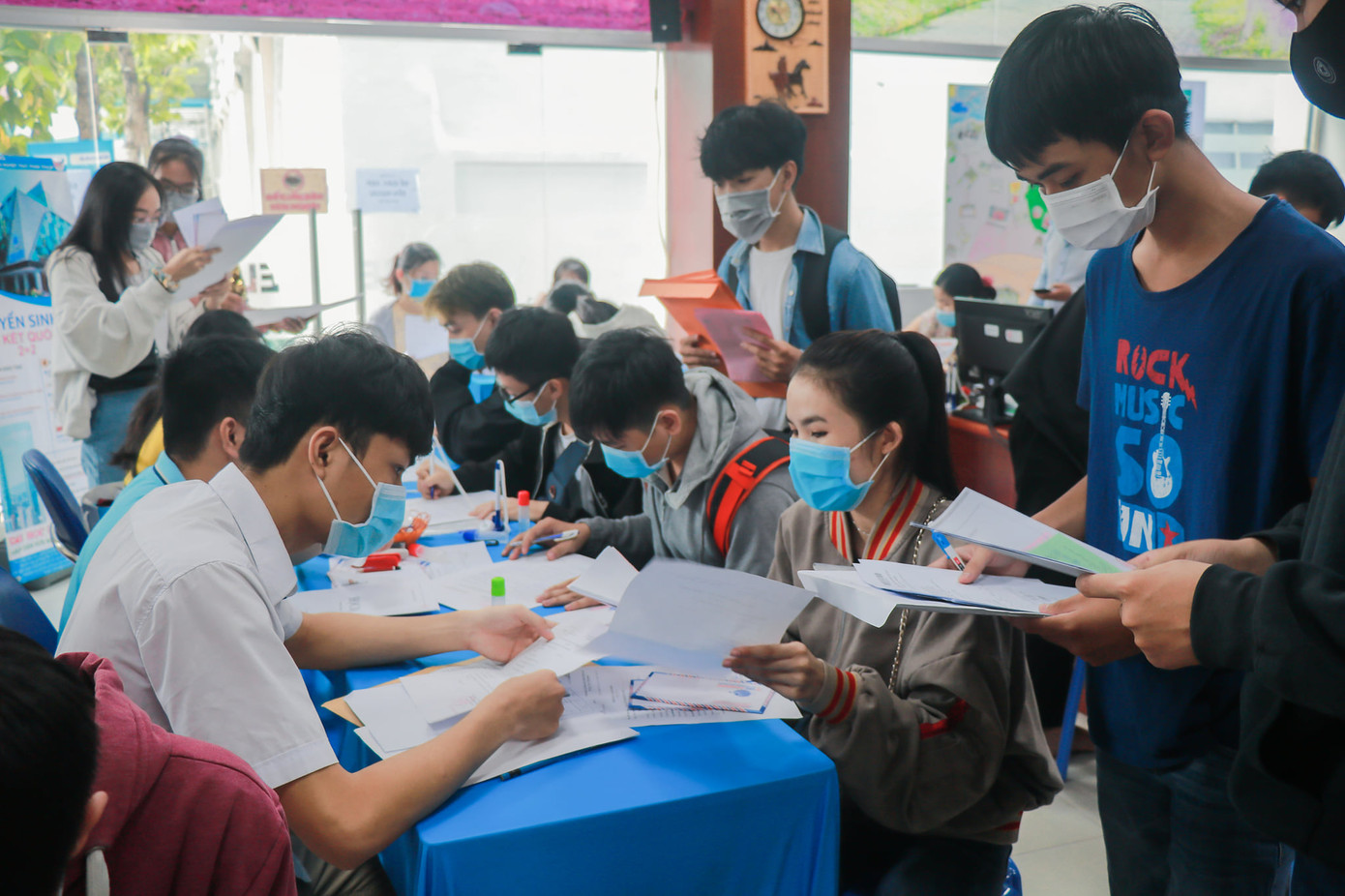 Nguyện vọng đăng ký tăng, điểm chuẩn trường ĐH Công nghiệp Thực phẩm TP. HCM sẽ cao ảnh 1