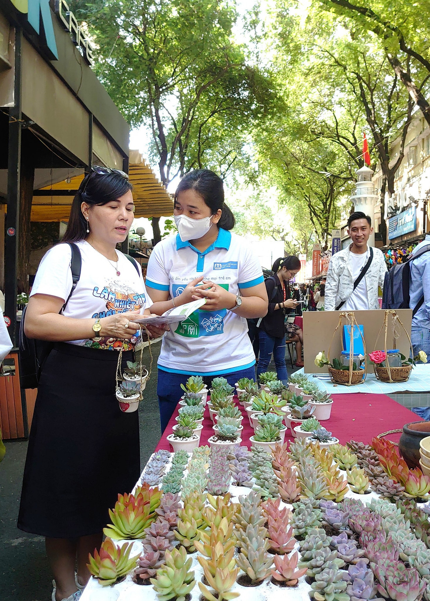 Tri thức cho đi, màu xanh nhận về ảnh 1