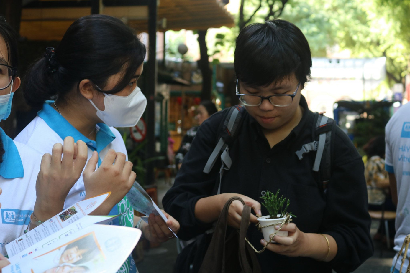 Tri thức cho đi, màu xanh nhận về ảnh 4