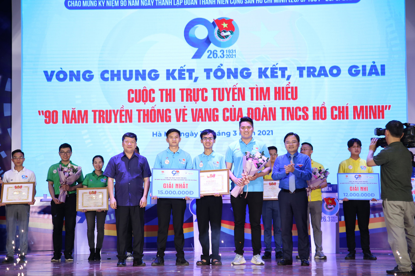 Thầy giáo cấp 3 giành giải đặc biệt thi tìm hiểu về Đoàn ảnh 4