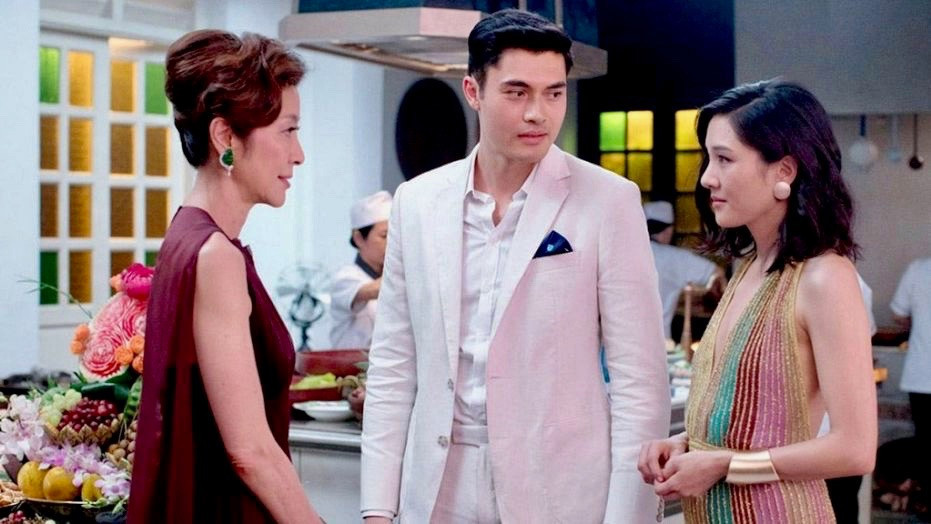 Gái già lắm chiêu ăn theo phim Mỹ đến đâu? ảnh 4