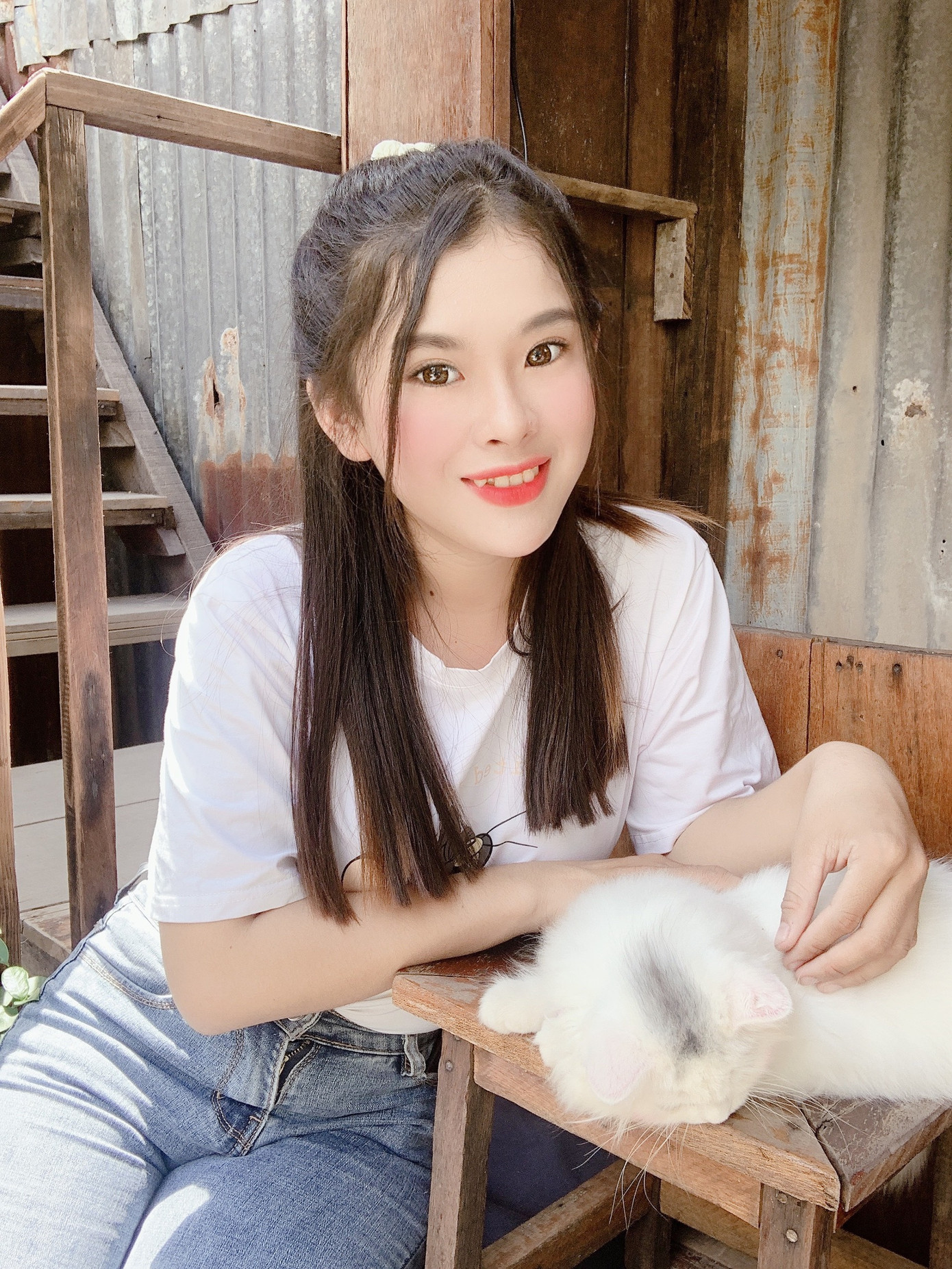 Nhan sắc tựa “Sương mai” của cô gái Cần Thơ ảnh 2