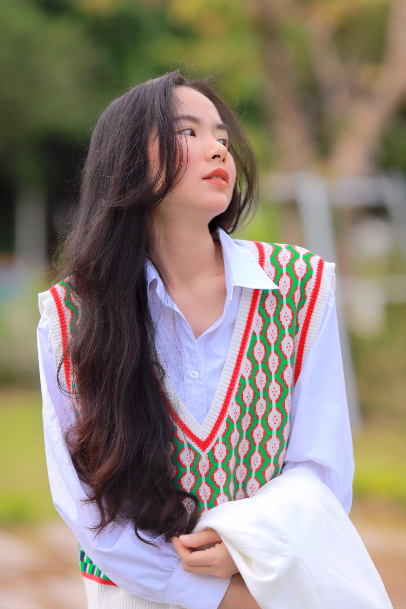 Xúc động về “người cha” bán ổi – Nữ giảng viên xinh đẹp nhận “bão view” trên tiktok ảnh 14