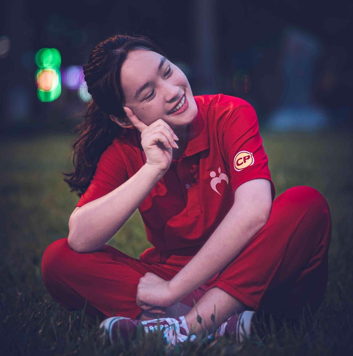 Nữ sinh Ngoại giao được kết nạp Đảng từ năm 18 tuổi ảnh 1