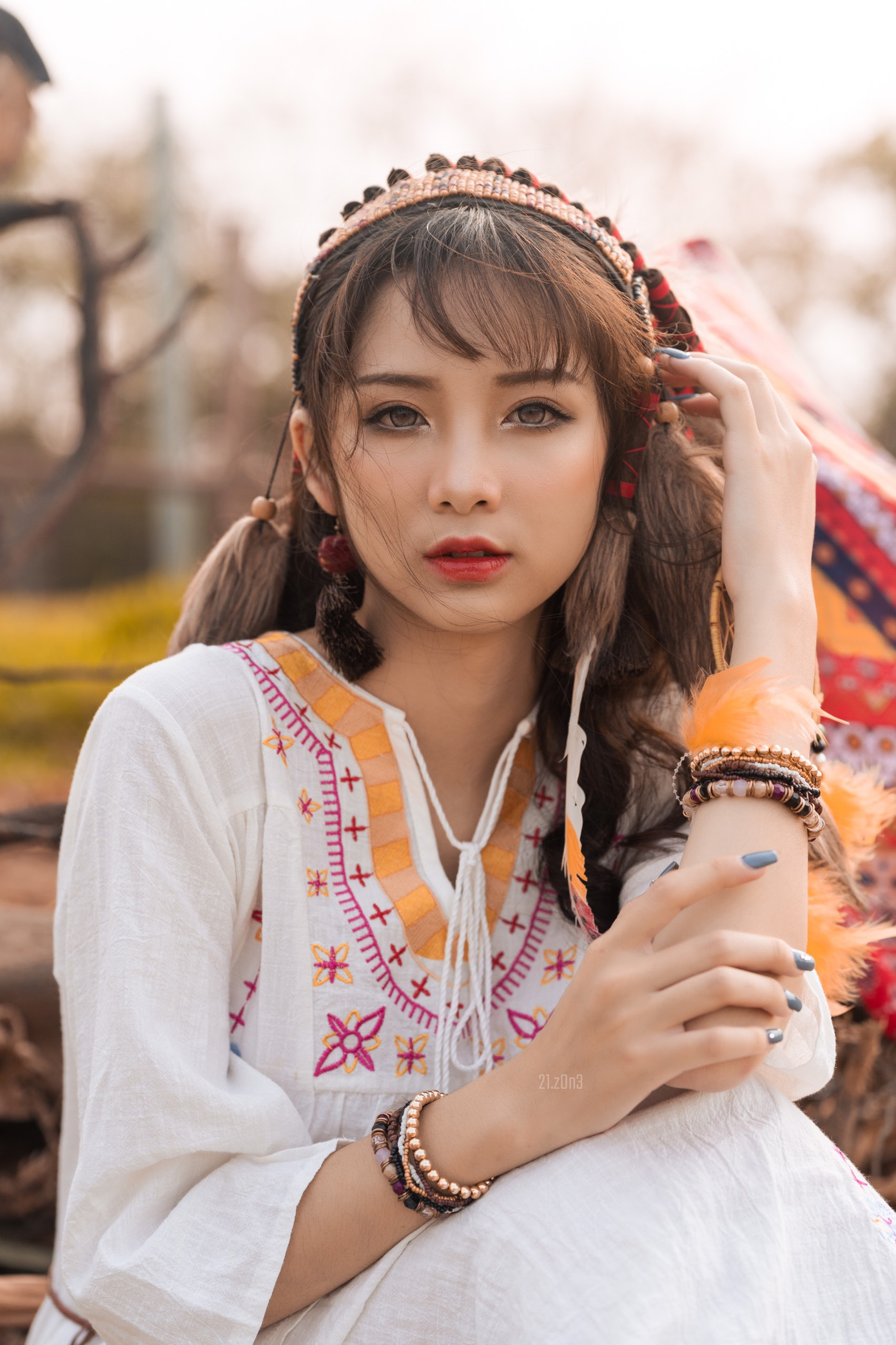 Hồn nhiên và phóng khoáng, cô gái 19 tuổi gây ấn tượng với bộ ảnh Bohemian ảnh 1