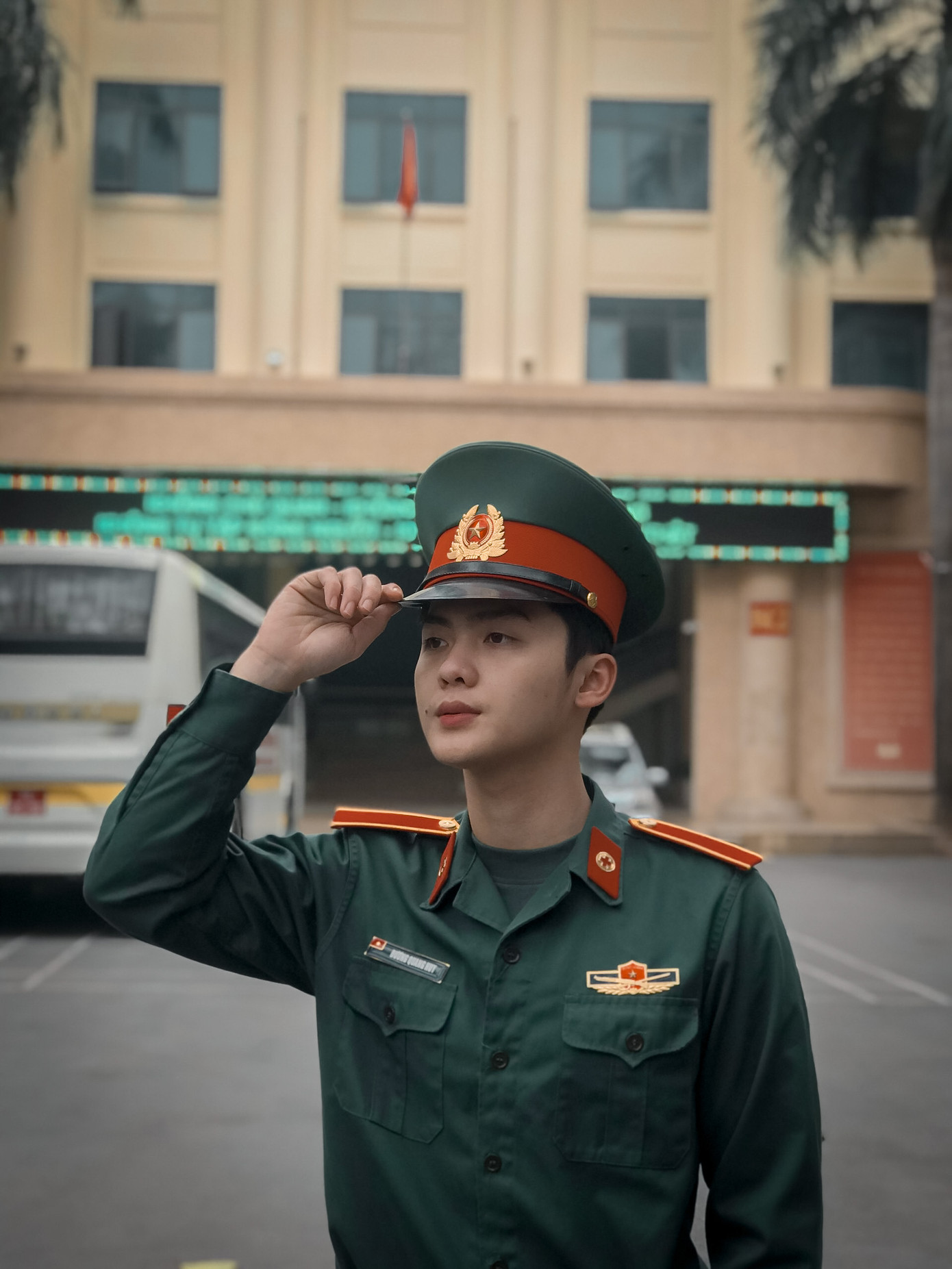 Anh bộ đội 9X gây thương nhớ bởi ngoại hình điển trai ảnh 2