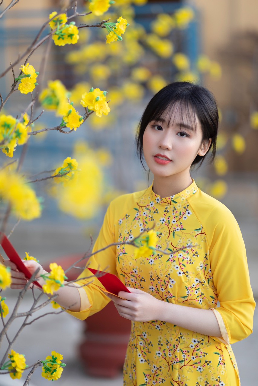 Rực rỡ sắc vàng với bộ ảnh áo dài Việt Nam đón Tết của du học sinh tại Mỹ ảnh 9