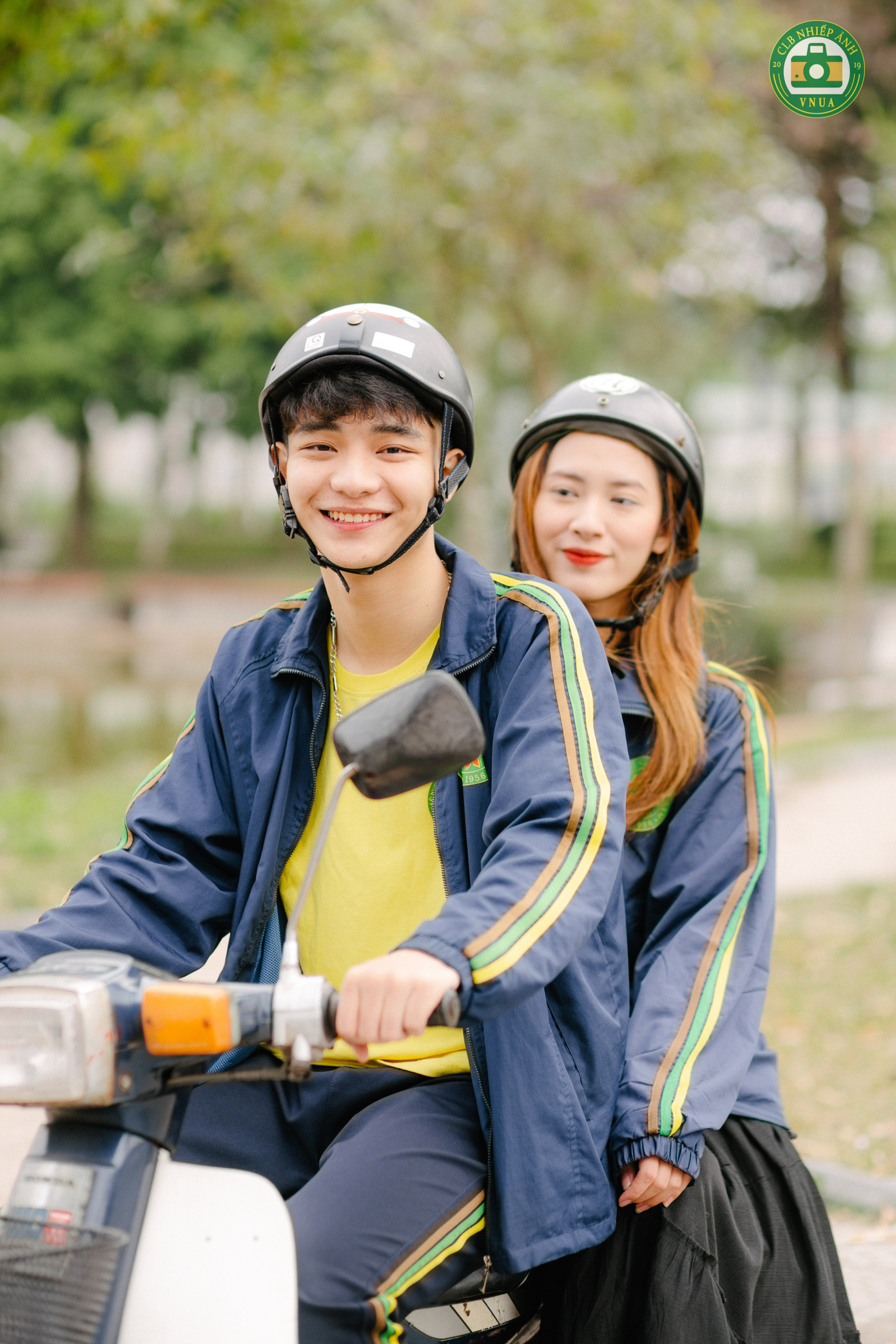 Nam sinh Học viện Nông nghiệp hóa “tiểu thịt tươi” trong đồng phục trường ảnh 3