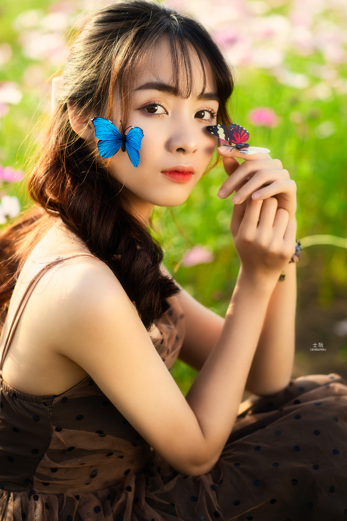 Nữ sinh Bách khoa hóa công chúa mơ màng giữa rừng hoa ảnh 7