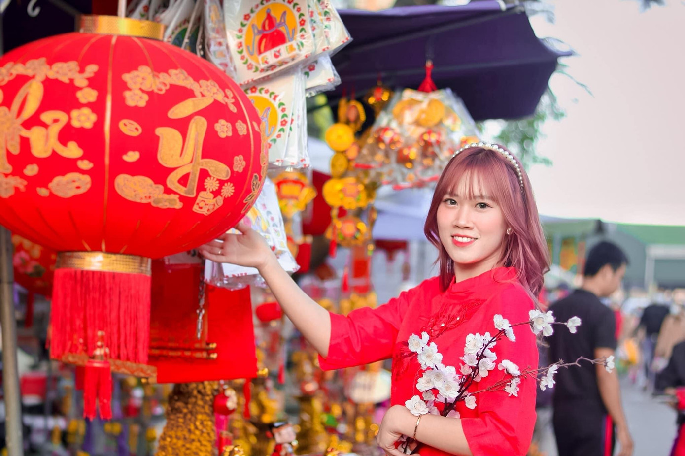 Thiếu nữ xứ Quảng trong áo dài truyền thống những ngày đầu Xuân ảnh 9