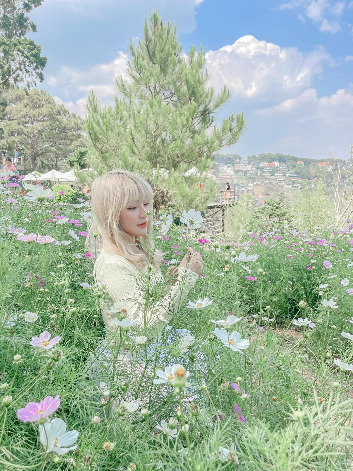 Nữ MC có nụ cười đẹp đam mê chơi Cờ vua ảnh 11